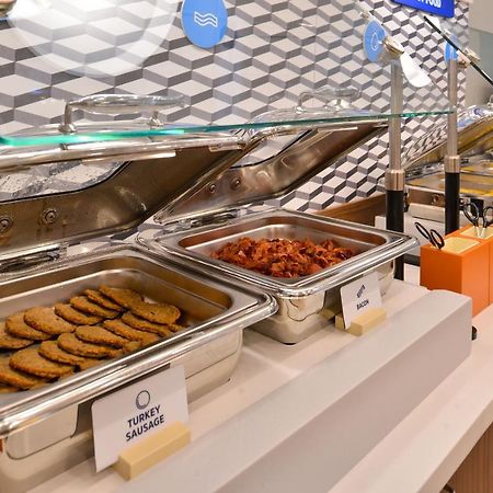 Holiday Inn Express Hotel & Suites Manteca By Ihg Dış mekan fotoğraf