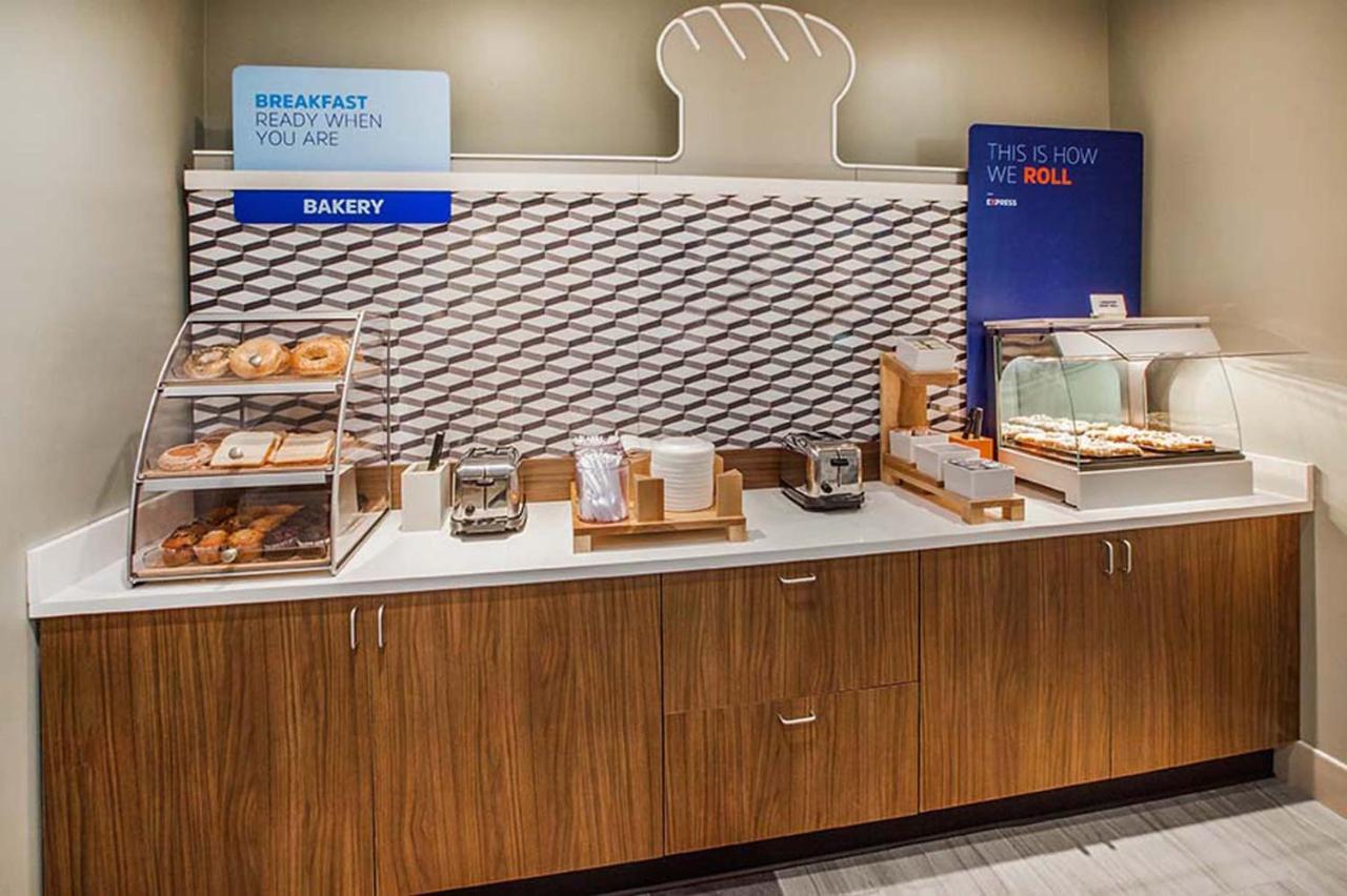 Holiday Inn Express Hotel & Suites Manteca By Ihg Dış mekan fotoğraf