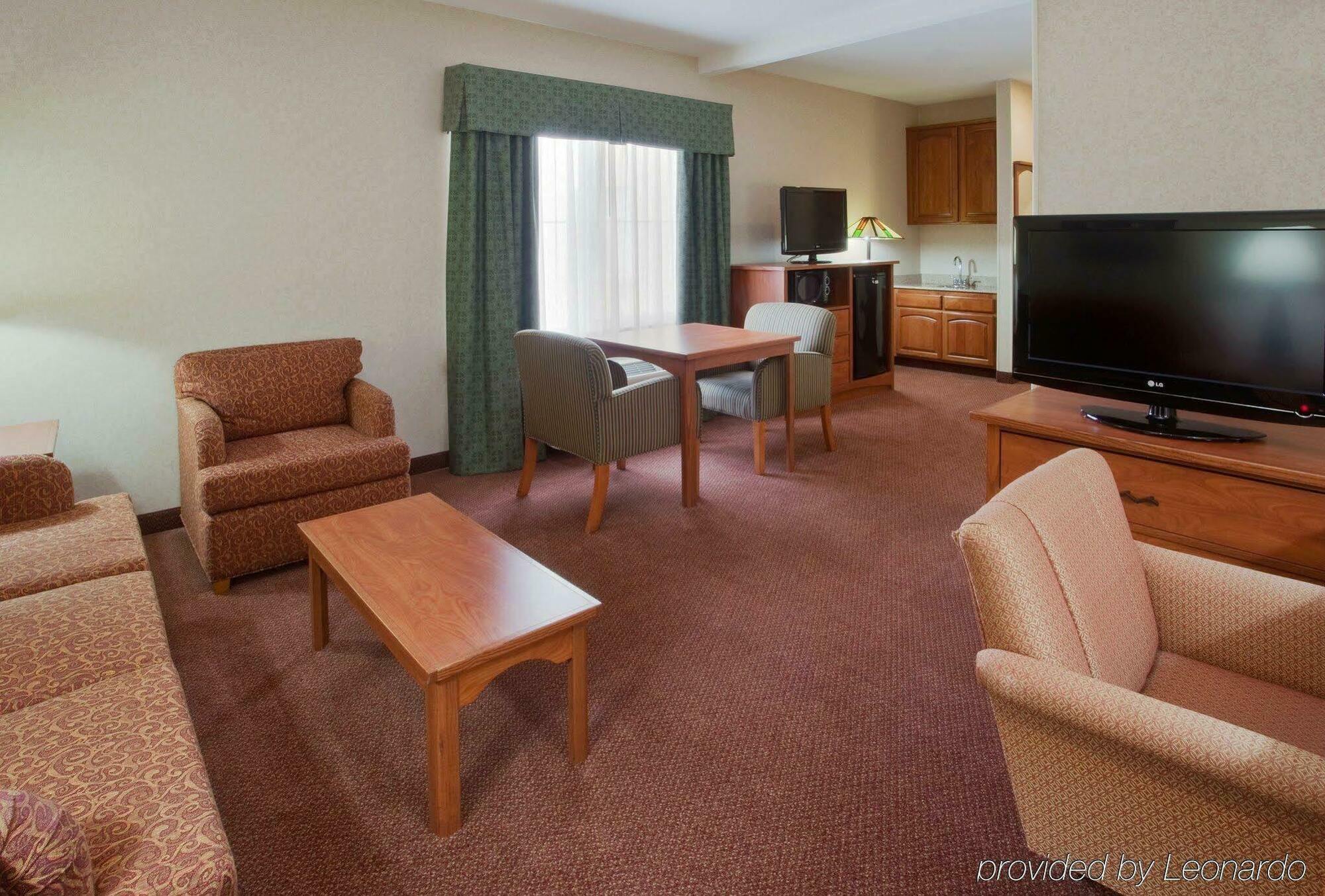Holiday Inn Express Hotel & Suites Manteca By Ihg Oda fotoğraf