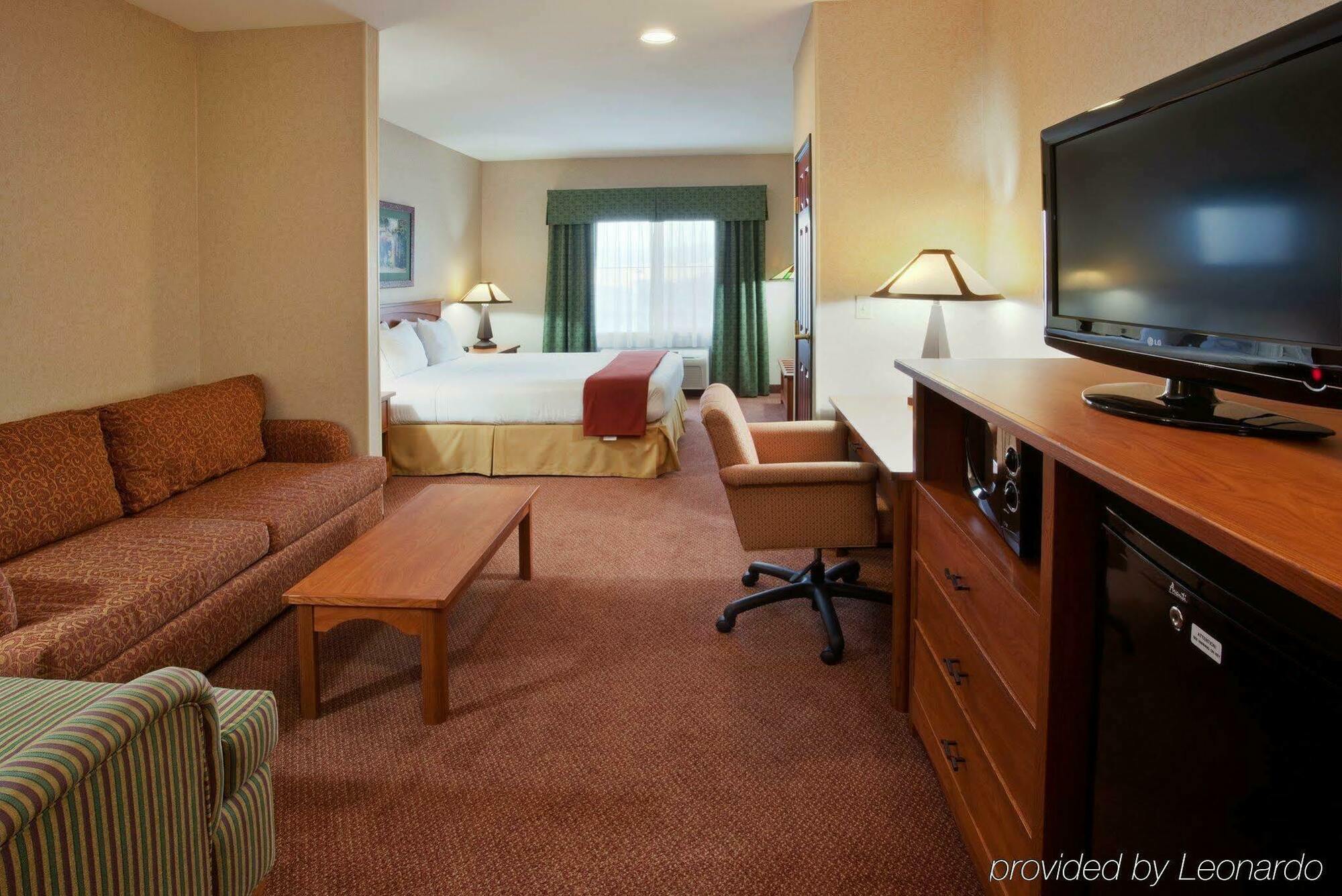 Holiday Inn Express Hotel & Suites Manteca By Ihg Dış mekan fotoğraf