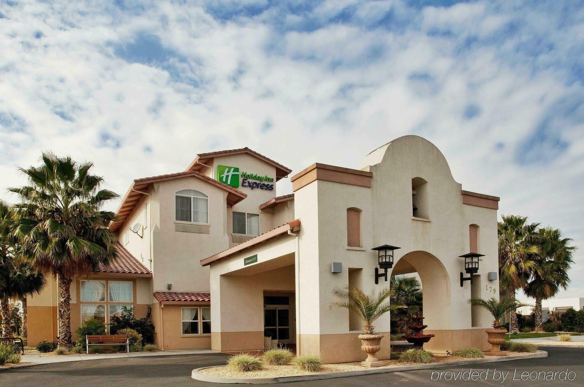 Holiday Inn Express Hotel & Suites Manteca By Ihg Dış mekan fotoğraf