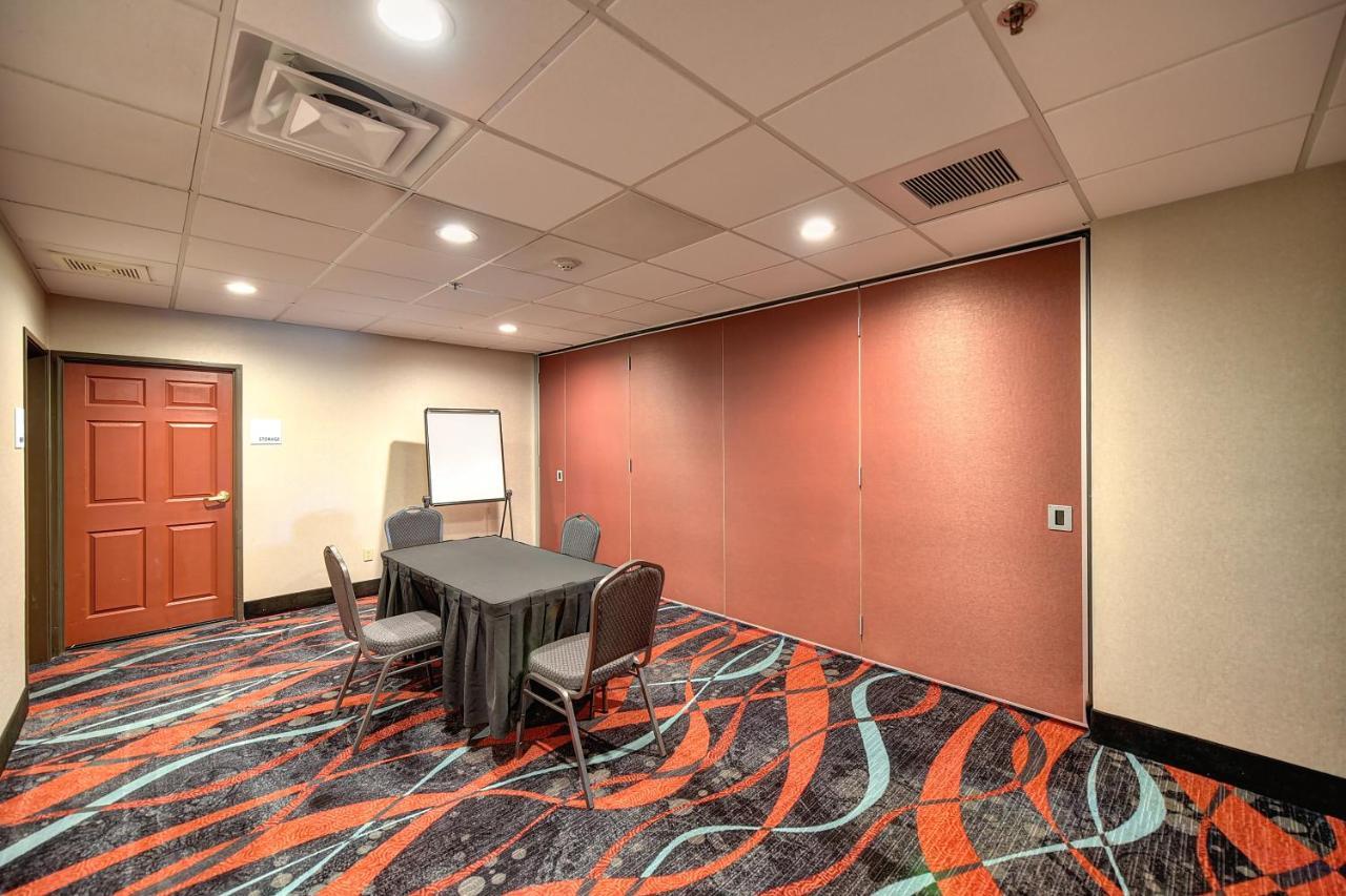 Holiday Inn Express Hotel & Suites Manteca By Ihg Dış mekan fotoğraf