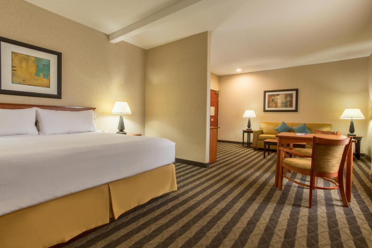 Holiday Inn Express Hotel & Suites Manteca By Ihg Dış mekan fotoğraf