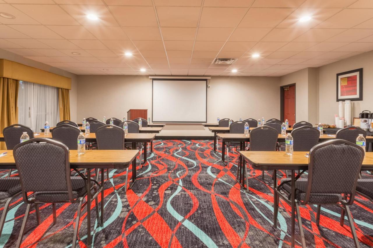 Holiday Inn Express Hotel & Suites Manteca By Ihg Dış mekan fotoğraf