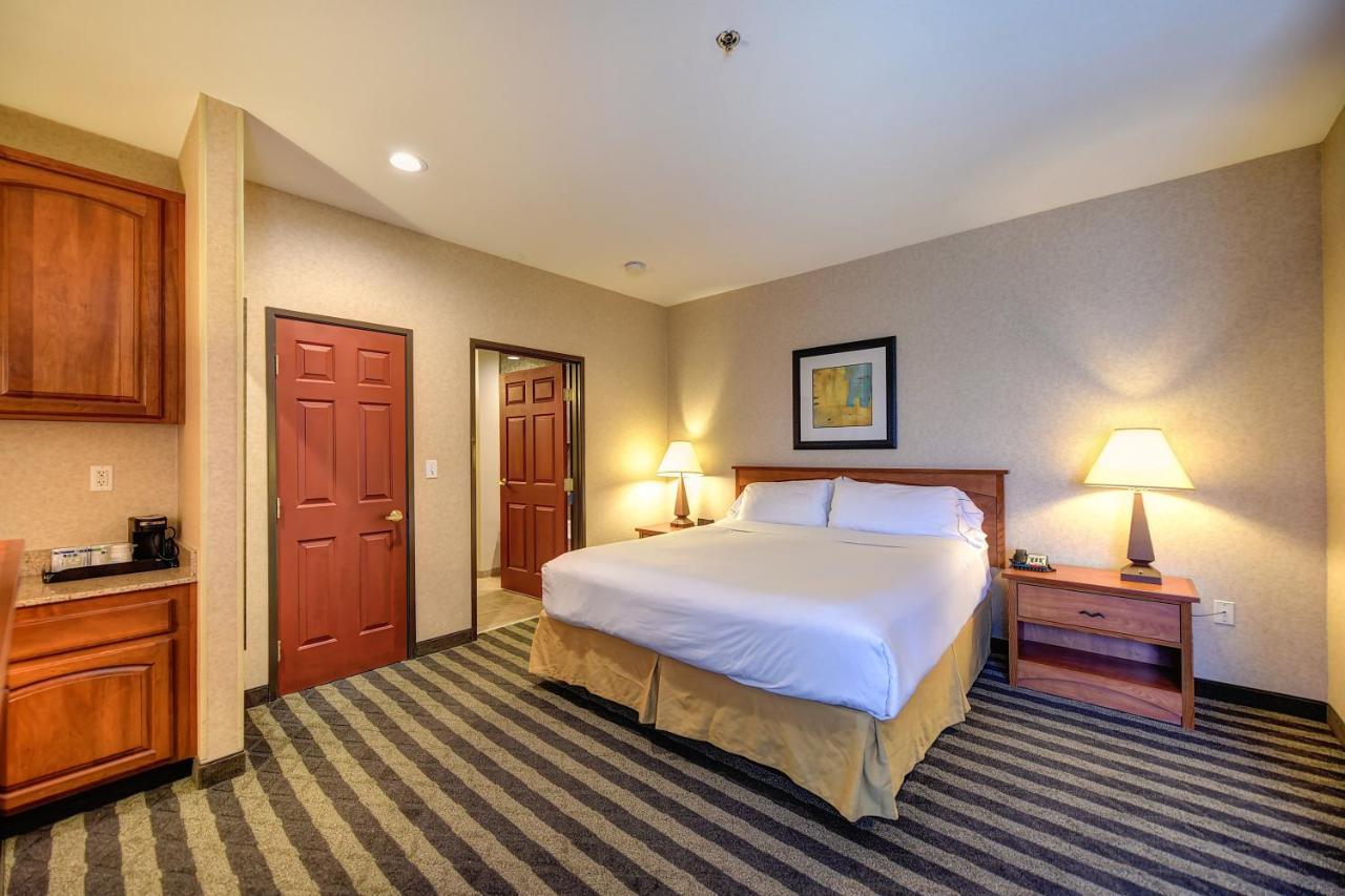 Holiday Inn Express Hotel & Suites Manteca By Ihg Dış mekan fotoğraf