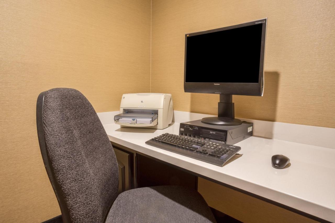 Holiday Inn Express Hotel & Suites Manteca By Ihg Dış mekan fotoğraf